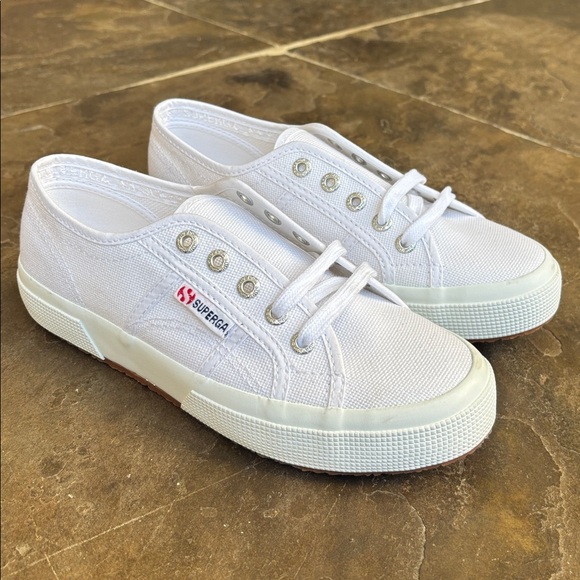 Superga White Sneaker - Picture 2 of 14